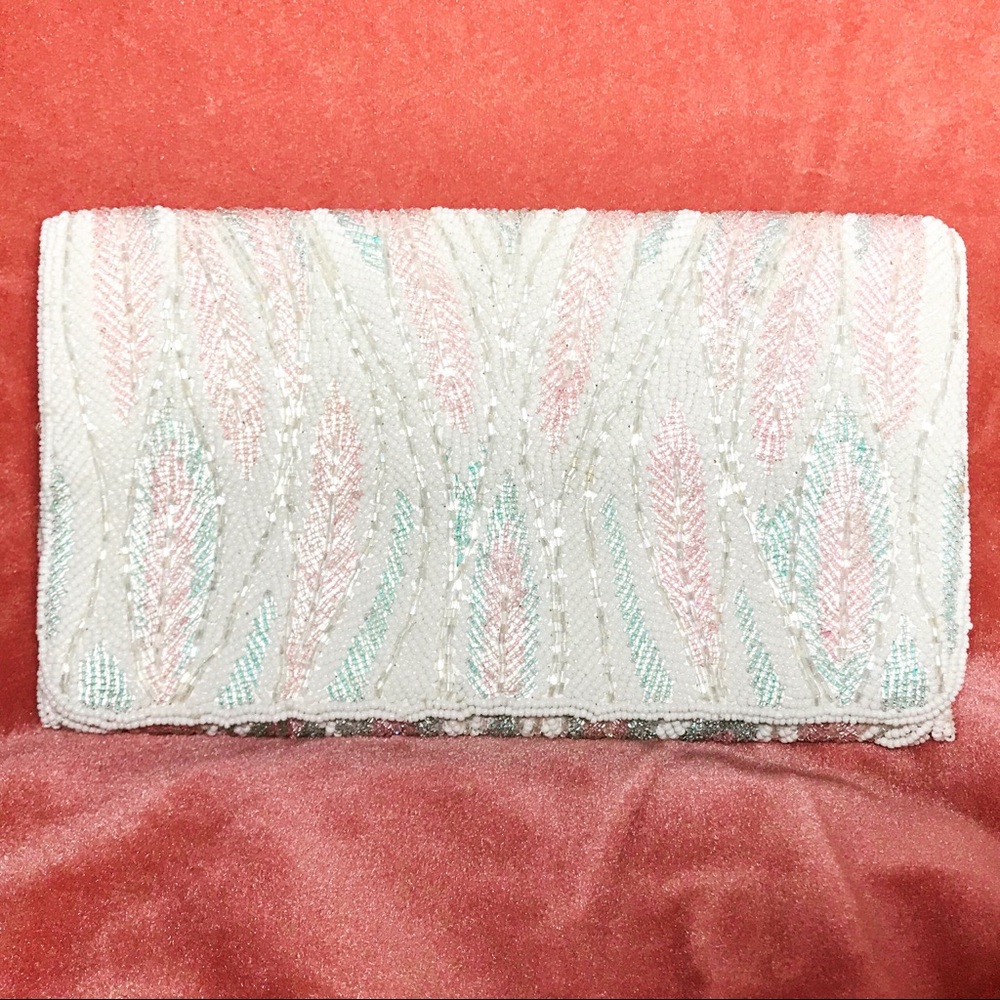 sequined clutch, cute!